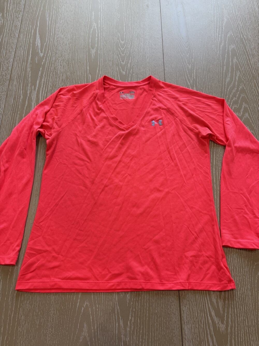 Coral Bright Pink Under Armour Long Sleeve V-Neck Women’s Size Large